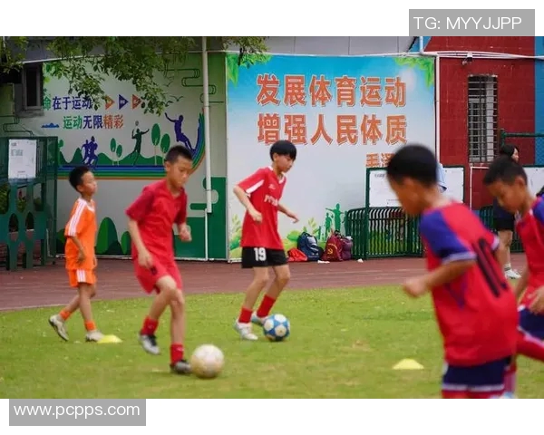 以青训为核心推动足球发展 打造未来之星的成长路径与策略