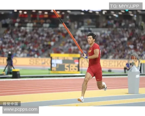 跃升新高度：跳高运动的技巧突破与体能革命